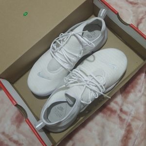 Nike Air Presto White